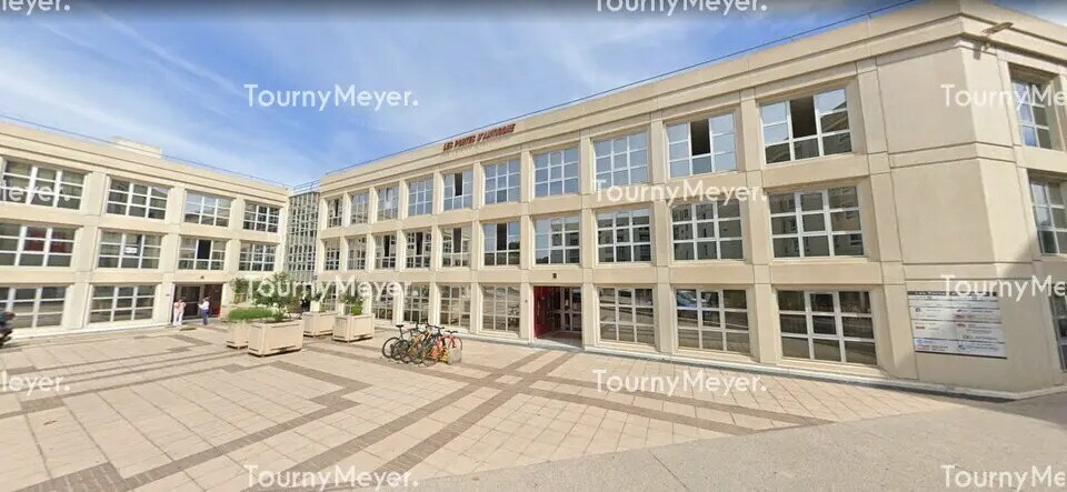 Office in Montpellier to rent Primary Photo- Image 1 of 9