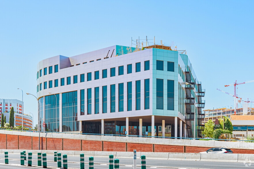 Calle de Antonio López, 249, Madrid, Madrid for sale - Building Photo - Image 2 of 5