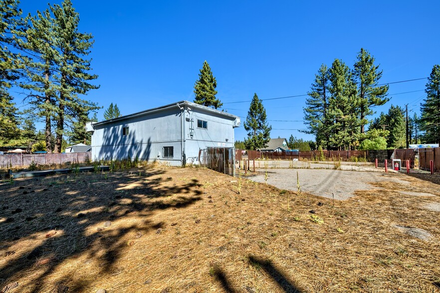 2724 Lake Tahoe Blvd, South Lake Tahoe, CA for sale - Building Photo - Image 3 of 8