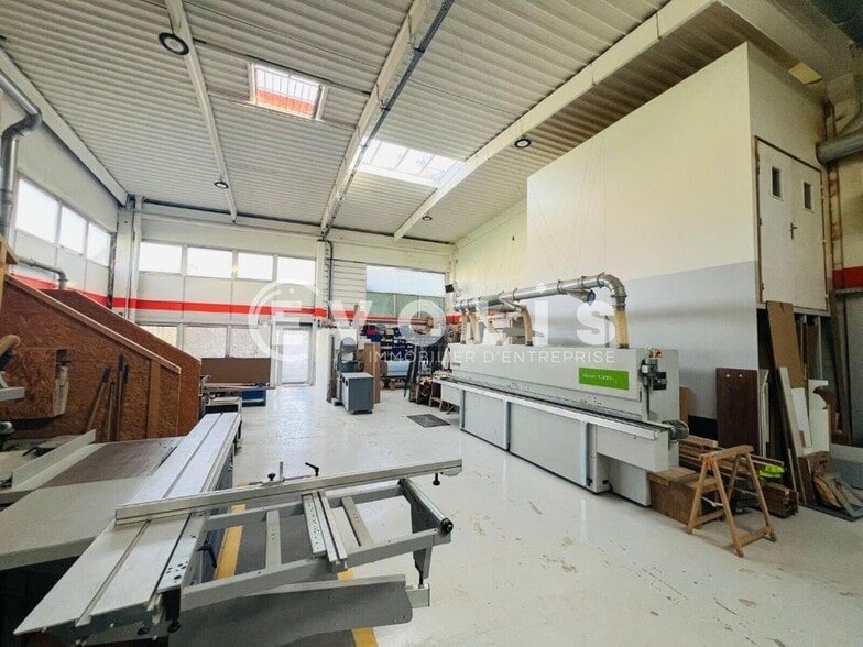 Light Industrial in Torcy for sale - Interior Photo - Image 1 of 6