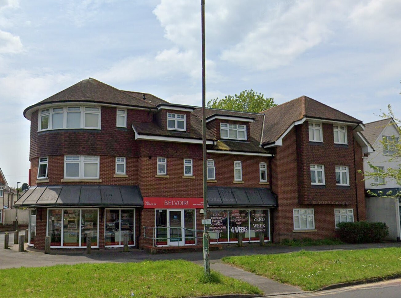 122 Castle Ln W, Bournemouth for sale Primary Photo- Image 1 of 1