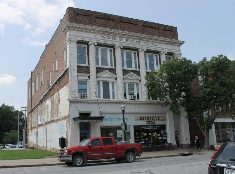 417 Main St, Boonville, MO for sale - Building Photo - Image 1 of 1