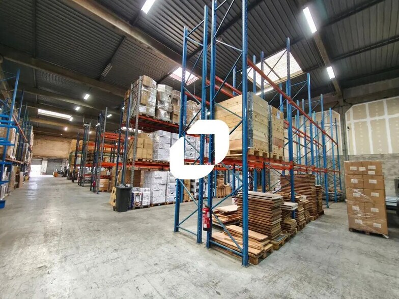 Light Industrial in Chennevières-sur-Marne to rent - Interior Photo - Image 2 of 7