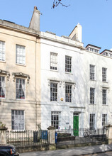 53 Queen Sq, Bristol for rent Primary Photo- Image 1 of 3