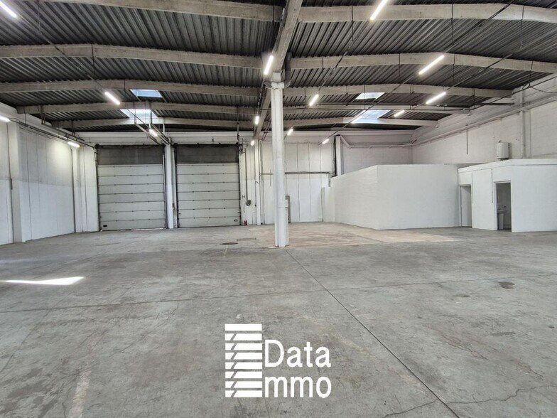 Light Industrial in Valenton to rent - Building Photo - Image 2 of 7