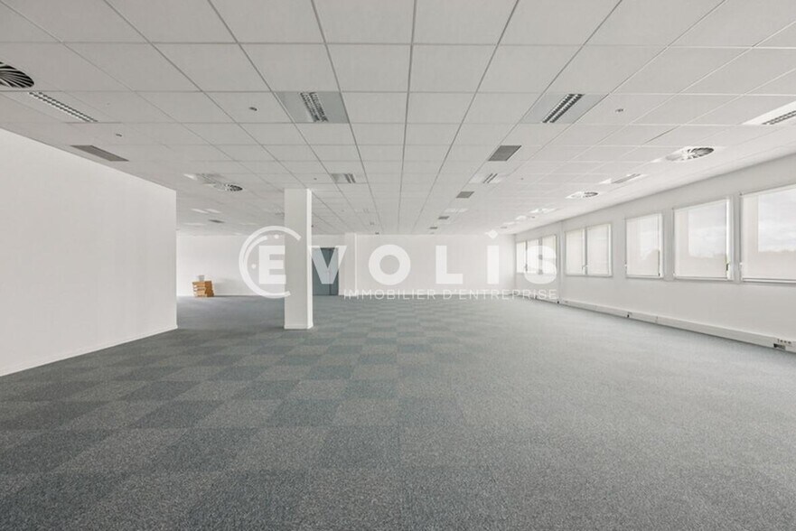 Office in Bondy to rent - Interior Photo - Image 2 of 13