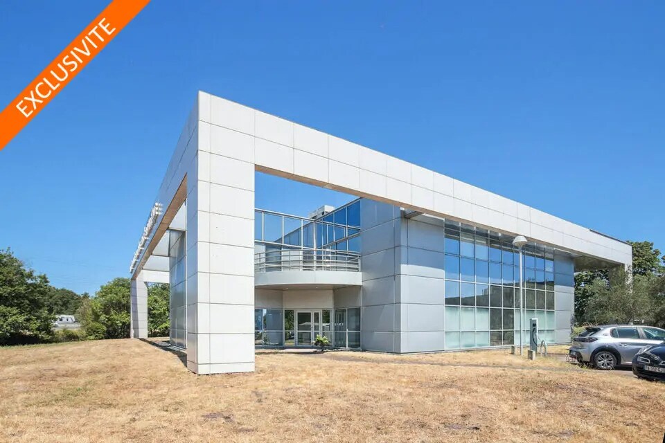 Office in Mérignac for sale Building Photo- Image 1 of 7