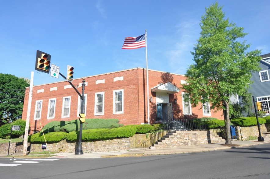 88 S Main St, Doylestown, PA for sale - Primary Photo - Image 1 of 1