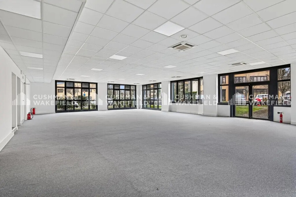 Location Bureaux 159 m² à 1 593 m² - Photo 1