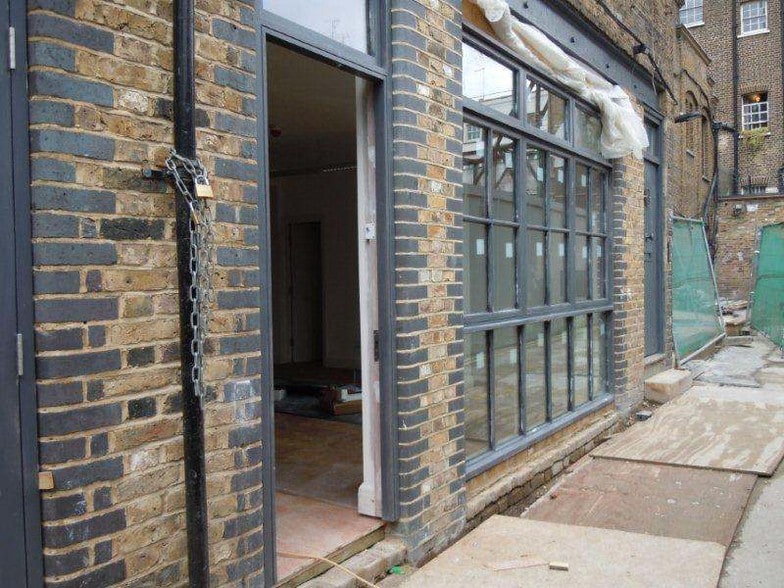 Smiths Ct, London to rent - Building Photo - Image 2 of 7