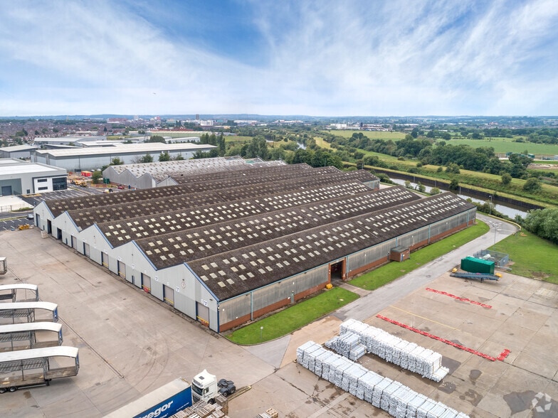 Wheatley Hall Rd, Doncaster to rent - Building Photo - Image 2 of 6