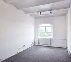 Kensal Rd, London to rent Interior Photo- Image 2 of 7