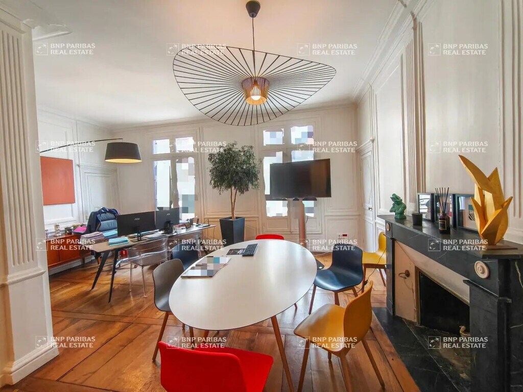 Vente Bureaux 370 m² - Photo 1
