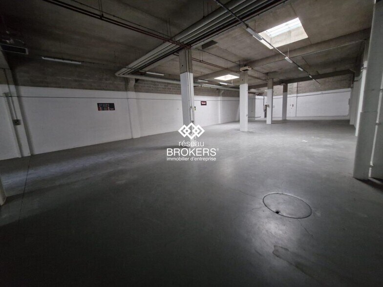 Industrial in Lognes to rent - Interior Photo - Image 3 of 5