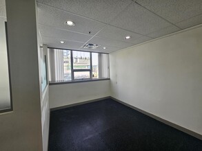 718-720 W Broadway, Vancouver, BC for rent Interior Photo- Image 1 of 6