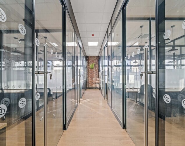 24 Fairley St, Glasgow to rent - Building Photo - Image 3 of 11