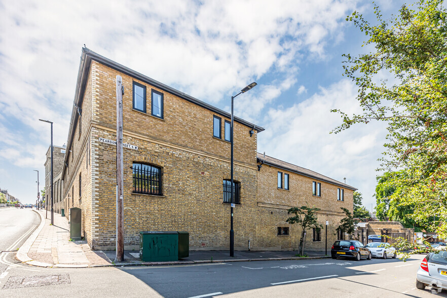 Peardon St, London for rent - Building Photo - Image 3 of 5