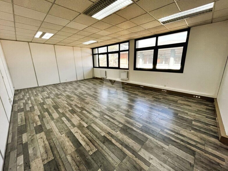 Office in Évry-Courcouronnes to rent - Interior Photo - Image 3 of 6