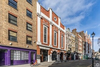 111 Charterhouse St, London to rent Building Photo- Image 1 of 5