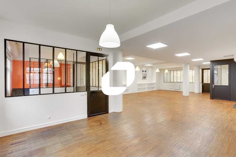 Office in Montrouge for sale Building Photo- Image 1 of 15