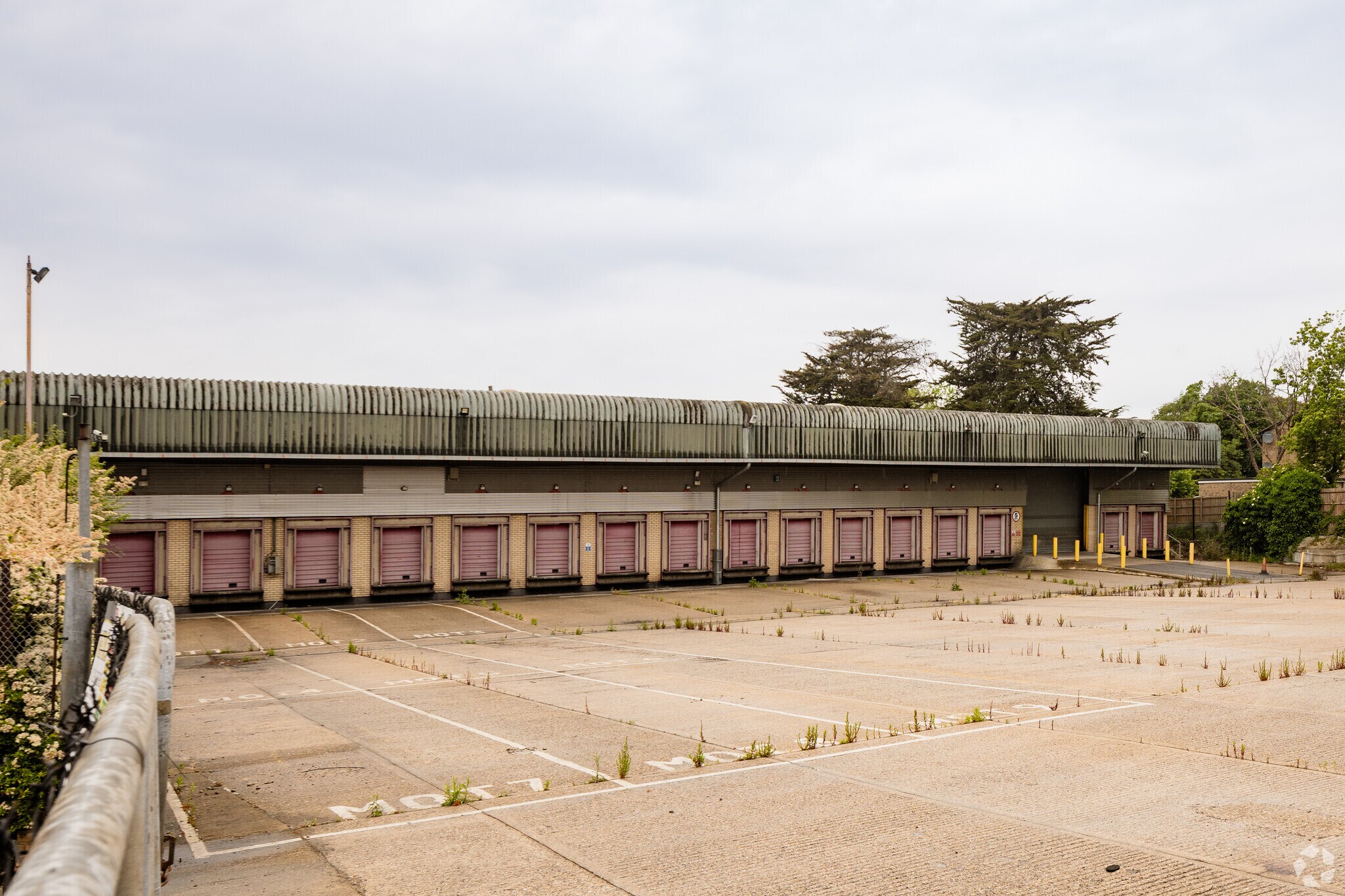 Horsenden Ln S, Greenford for sale Primary Photo- Image 1 of 1