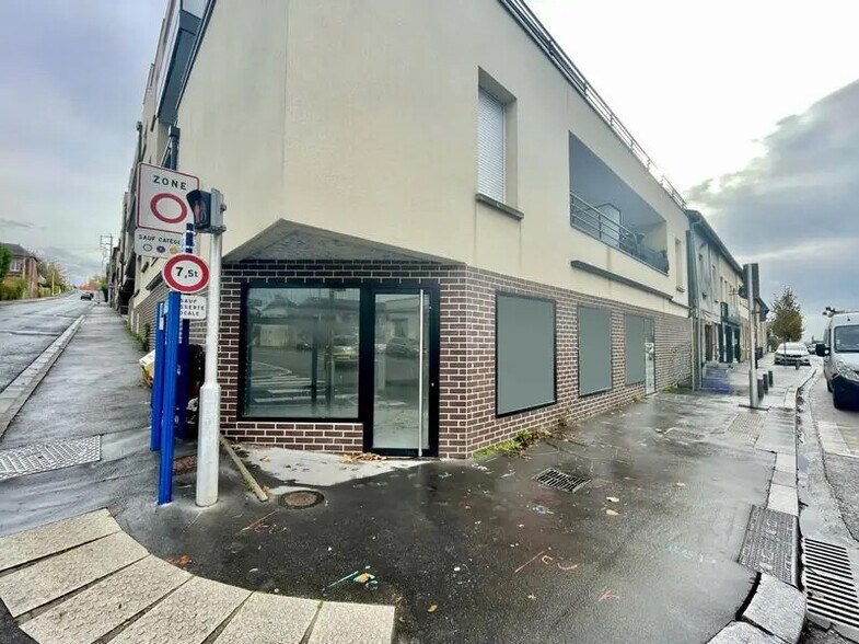 Retail in Déville-lès-Rouen for sale - Building Photo - Image 2 of 10