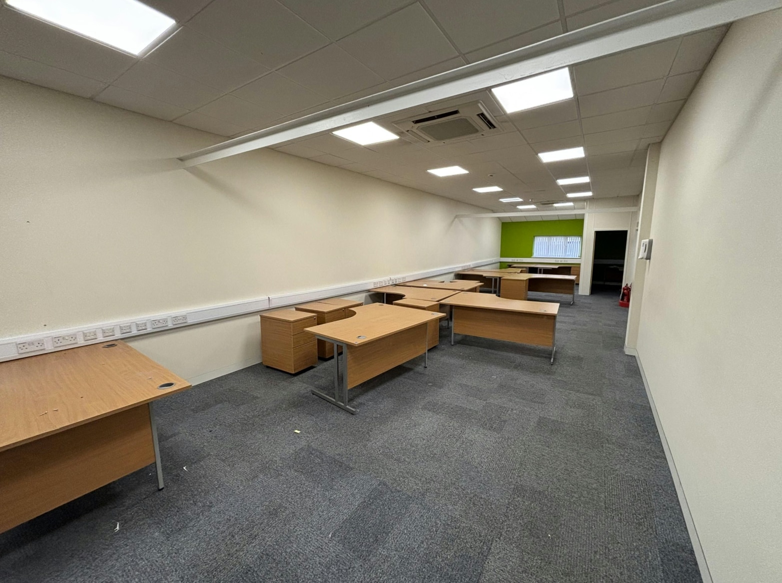 Brook Hl, Woodstock to rent Interior Photo- Image 1 of 2