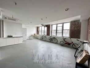 18-24 Bridge St, Brooklyn, NY for rent Building Photo- Image 2 of 6