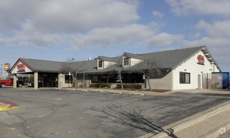 More details for 9711 E 71st St, Tulsa, OK - Retail for Sale