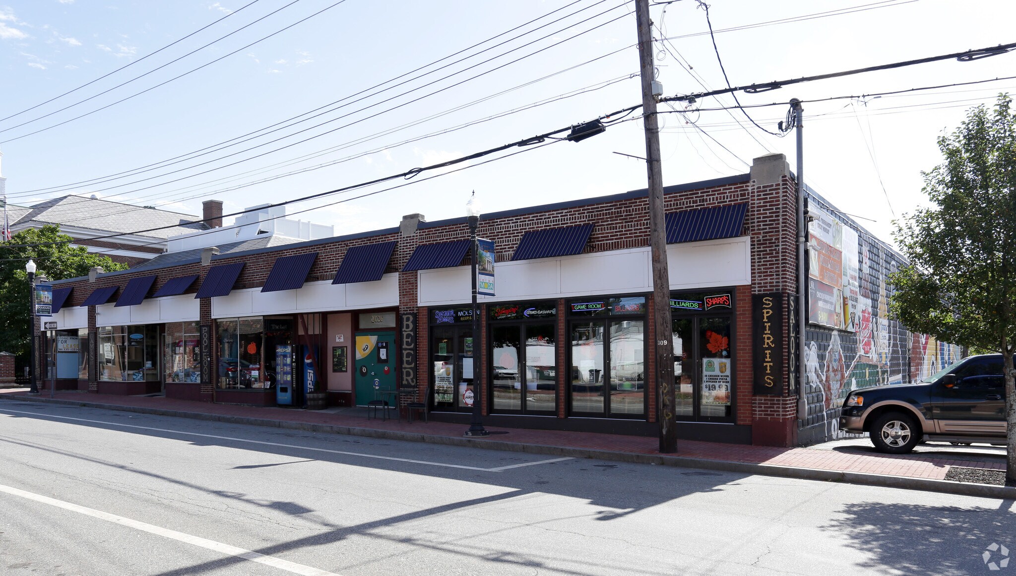 2020-2026 Smith St, North Providence, RI for sale Primary Photo- Image 1 of 1