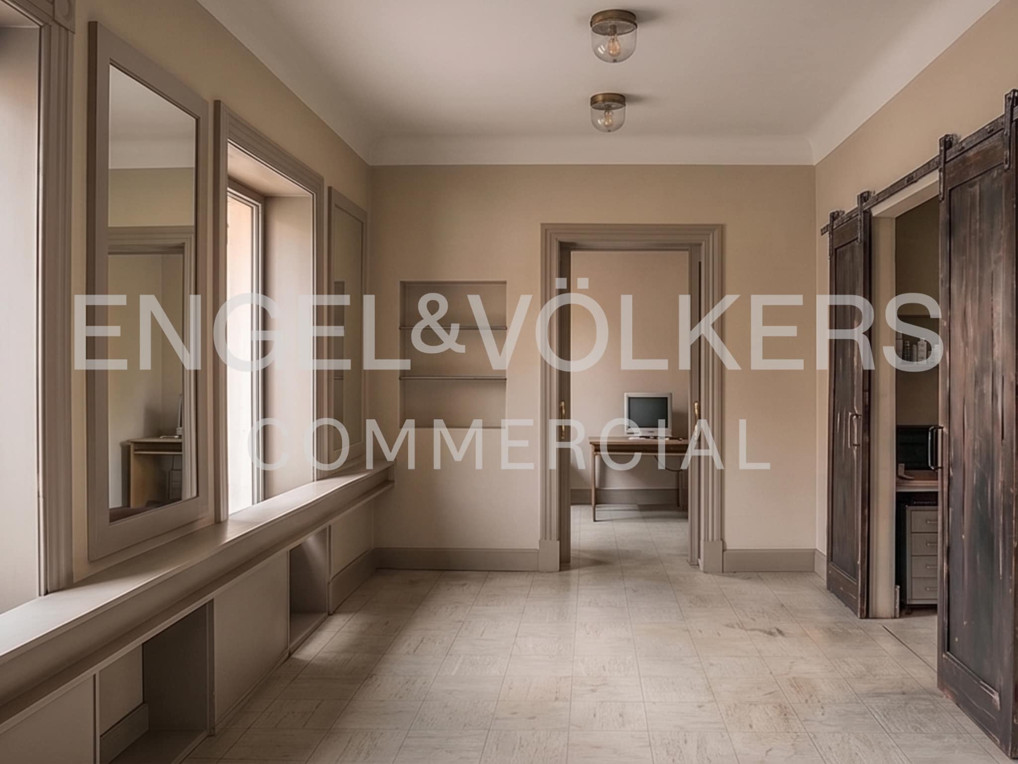 Retail in Madrid, Madrid to rent Interior Photo- Image 1 of 3