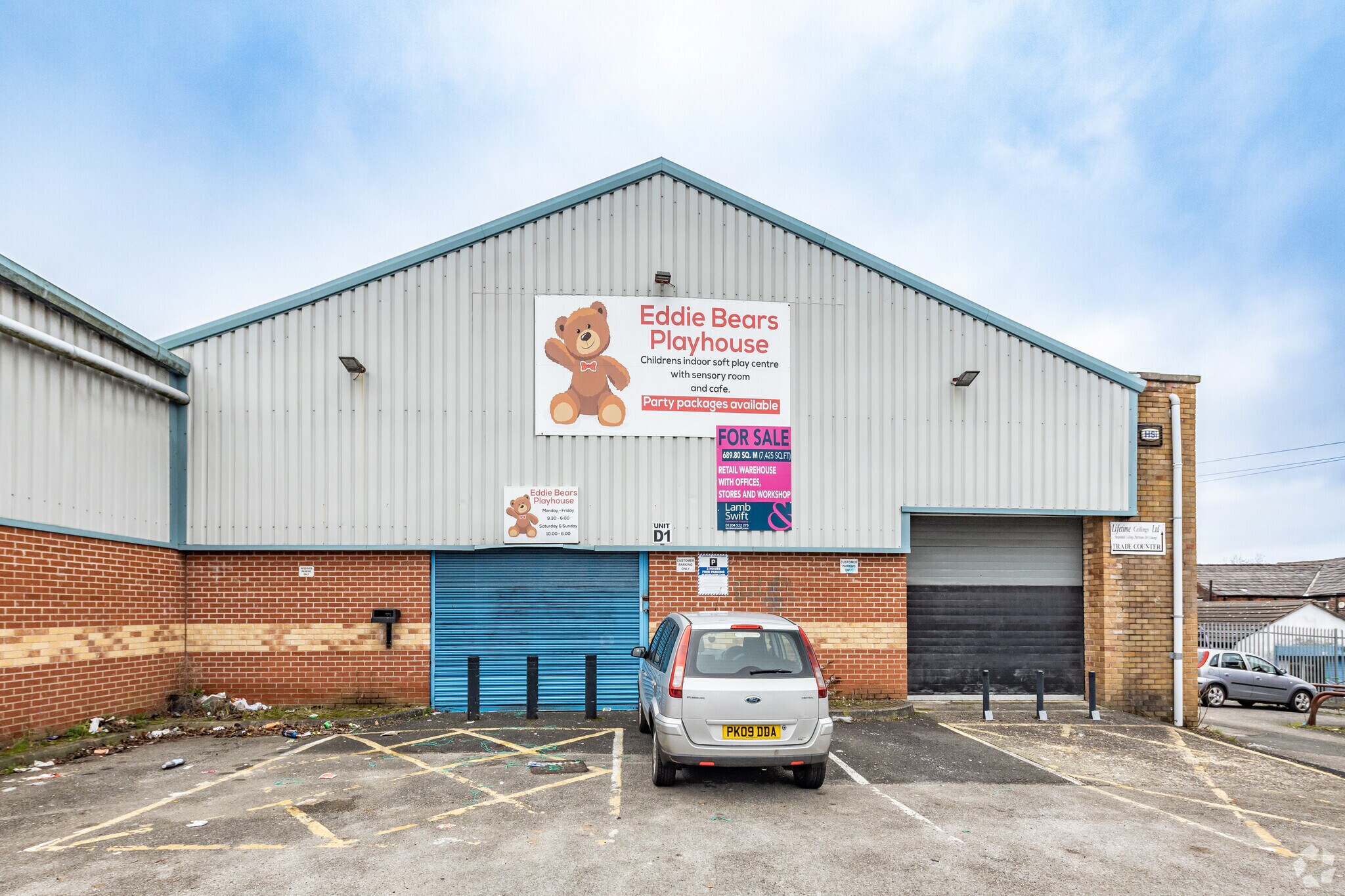 King St, Bolton to rent Building Photo- Image 1 of 4