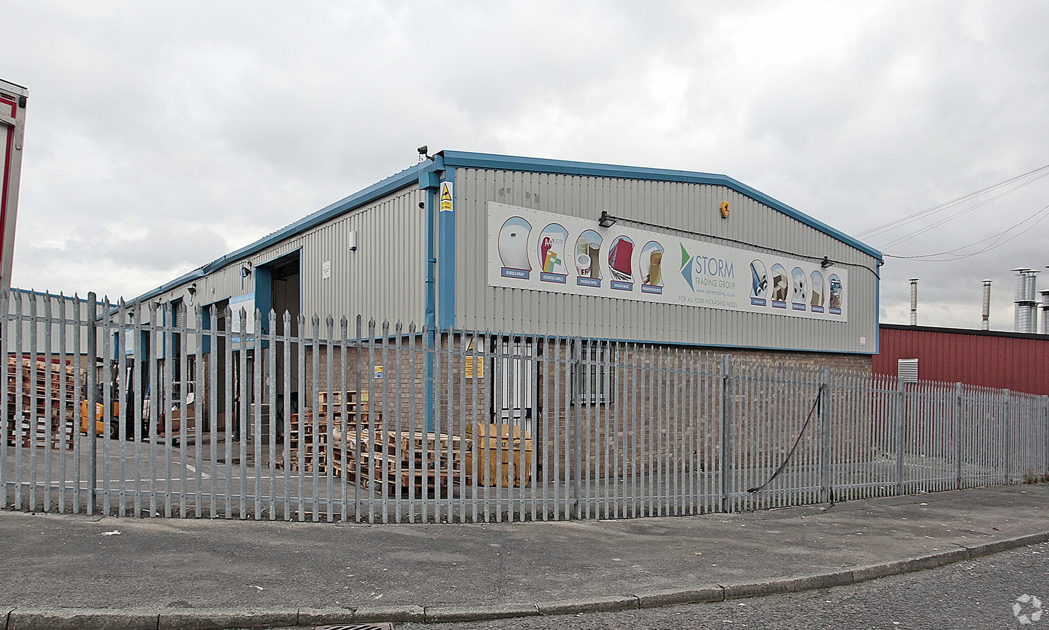Barnes Rd, Bradford to rent Building Photo- Image 1 of 4