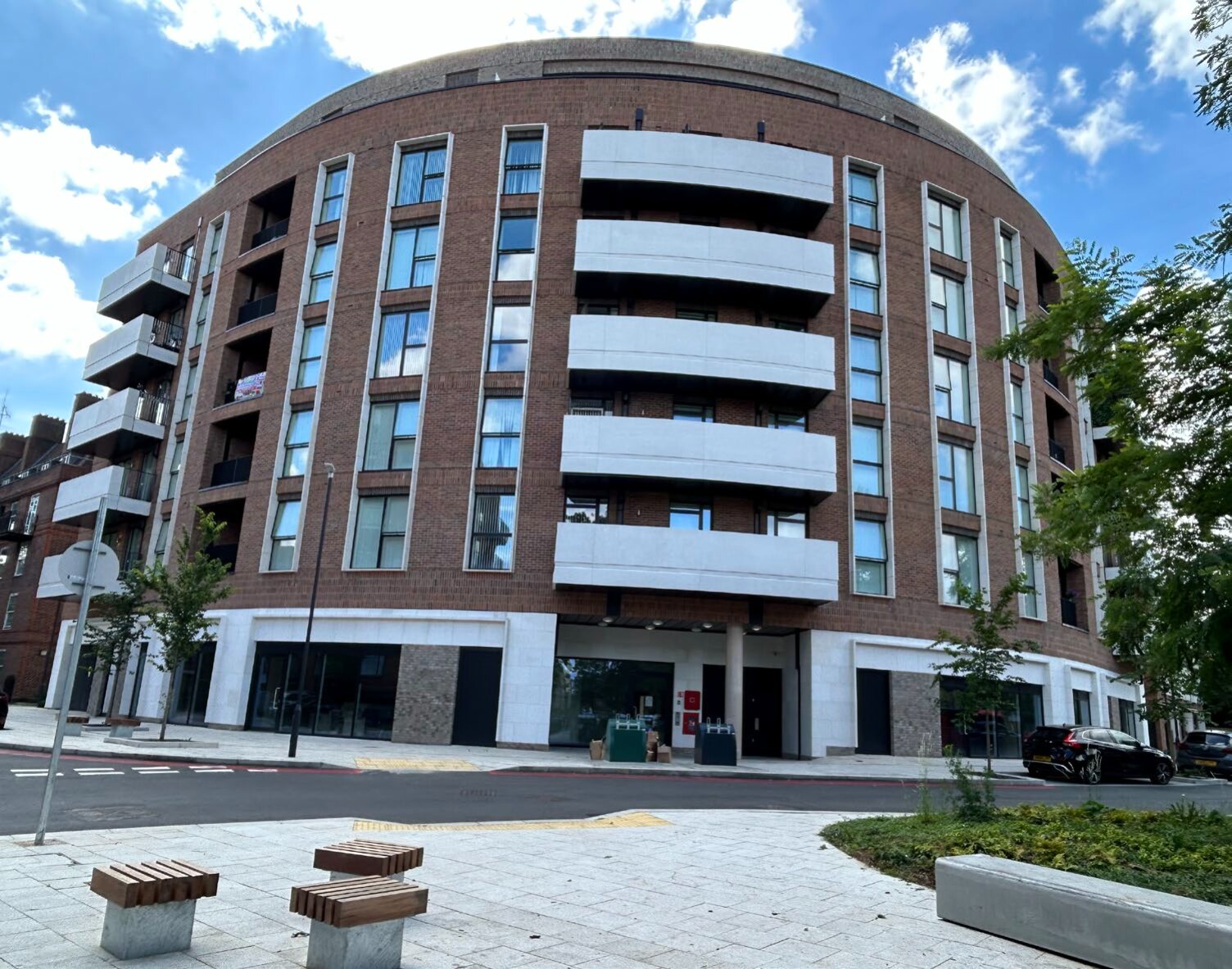 Kings Ave, London for sale Primary Photo- Image 1 of 1