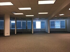 600 N Buffalo Grove Rd, Buffalo Grove, IL for rent Interior Photo- Image 2 of 2