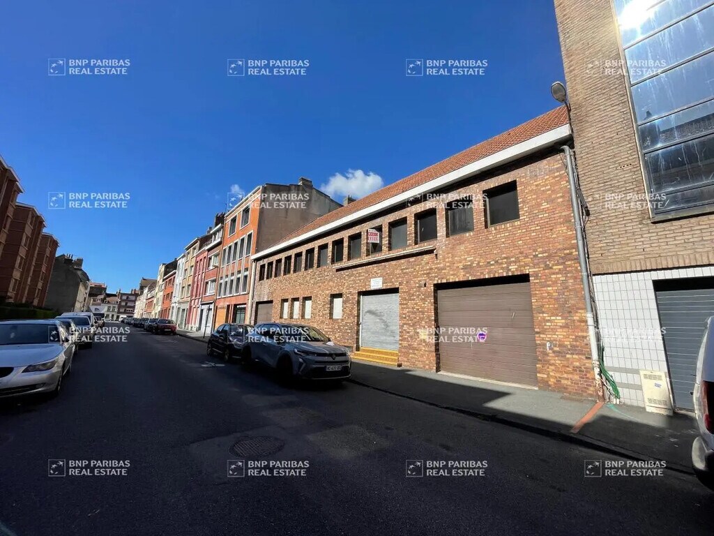 Location Bureaux 340 m² - Photo 1