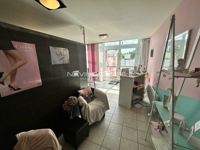 Retail in Cornebarrieu to rent - Interior Photo - Image 3 of 4