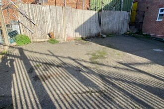 Oxen Rd, Luton to rent Building Photo- Image 2 of 3