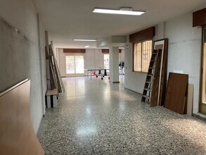 Retail in Madrid, Madrid to rent Interior Photo- Image 2 of 7