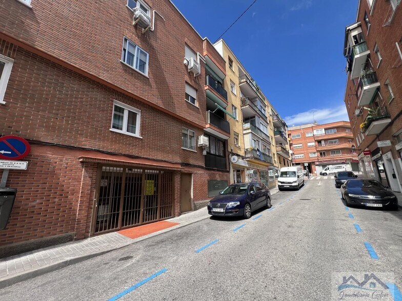 Retail in Boadilla del Monte, Madrid to rent - Building Photo - Image 2 of 2