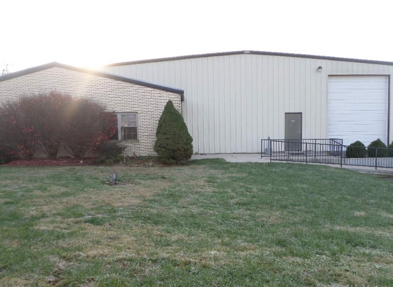 667 Tiptop Rd, Vine Grove, KY for sale - Building Photo - Image 1 of 1