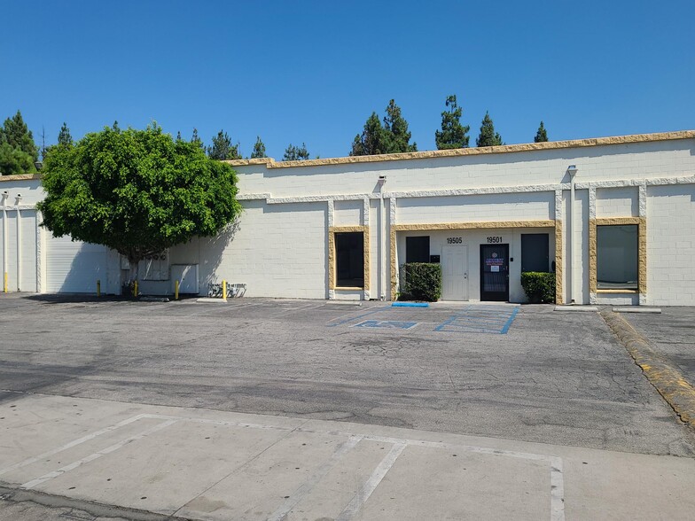 19505 Business Center Dr, Northridge, CA for rent - Building Photo - Image 1 of 8