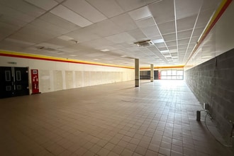 Taylors Ln, Rotherham to rent Interior Photo- Image 2 of 2