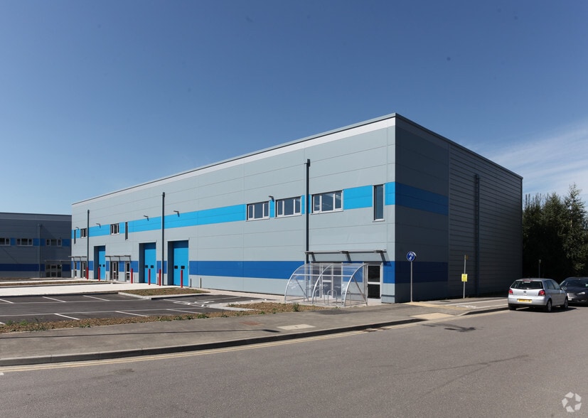 Hall Av, Sevington to rent - Building Photo - Image 2 of 5