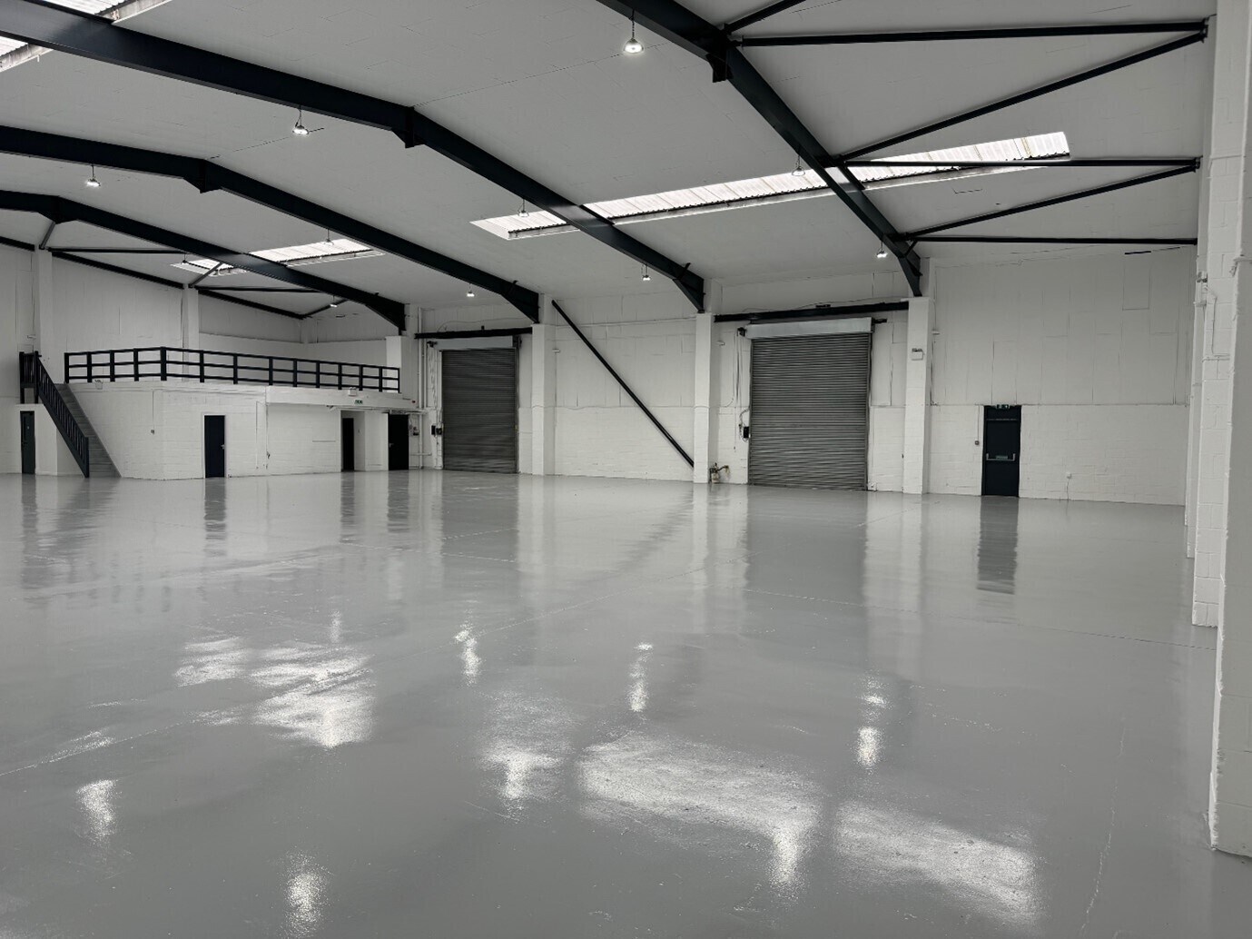 Severnside Trading Estate, Manchester to rent Interior Photo- Image 1 of 13