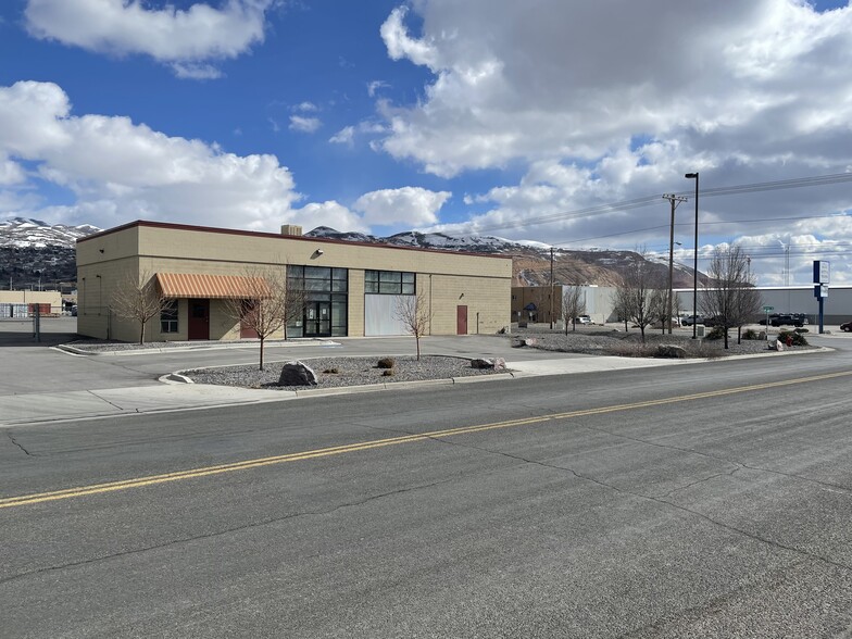 700 W Center St, North Salt Lake, UT for rent - Building Photo - Image 2 of 5