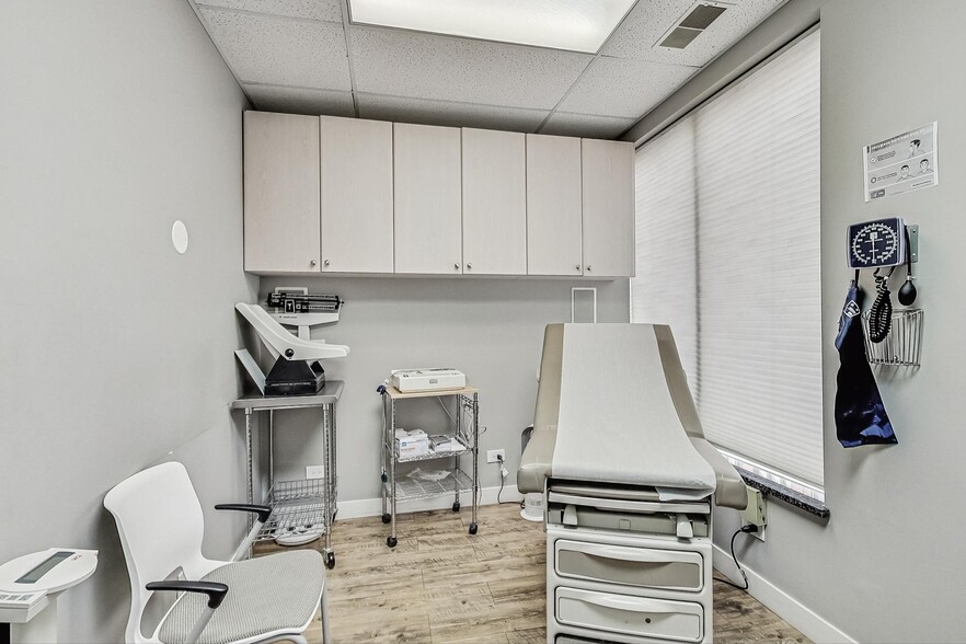 2623 N Halsted St, Chicago, IL to rent - Building Photo - Image 3 of 12