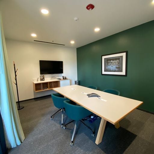 1600-1610 R St, Sacramento, CA to rent Interior Photo- Image 1 of 11