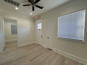 12410 Spring Cypress Rd, Tomball, TX to rent Interior Photo- Image 2 of 13