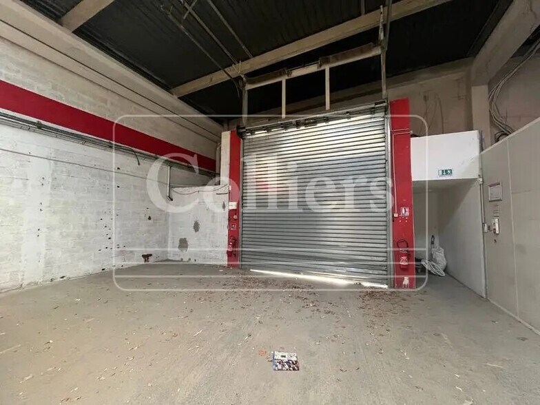 Office in Vitrolles to rent - Interior Photo - Image 3 of 10